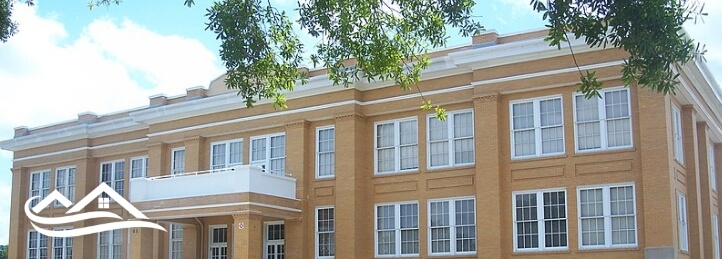 Exterior of a bulding in Fellsmere, FL